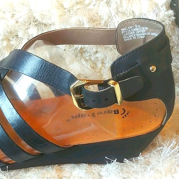 Bare Traps-Flexible Strappy Mallery- Leather - Picture 4 of 4